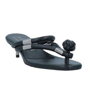 Brand new without a box Pedro Garcia toe strap sandals 7